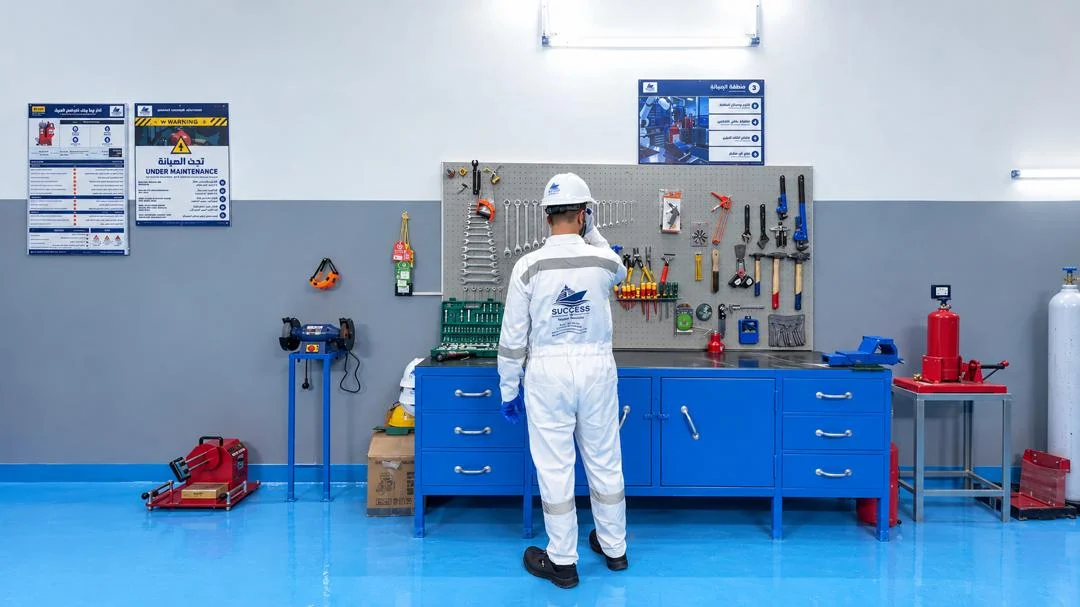 Equipment inspection bench